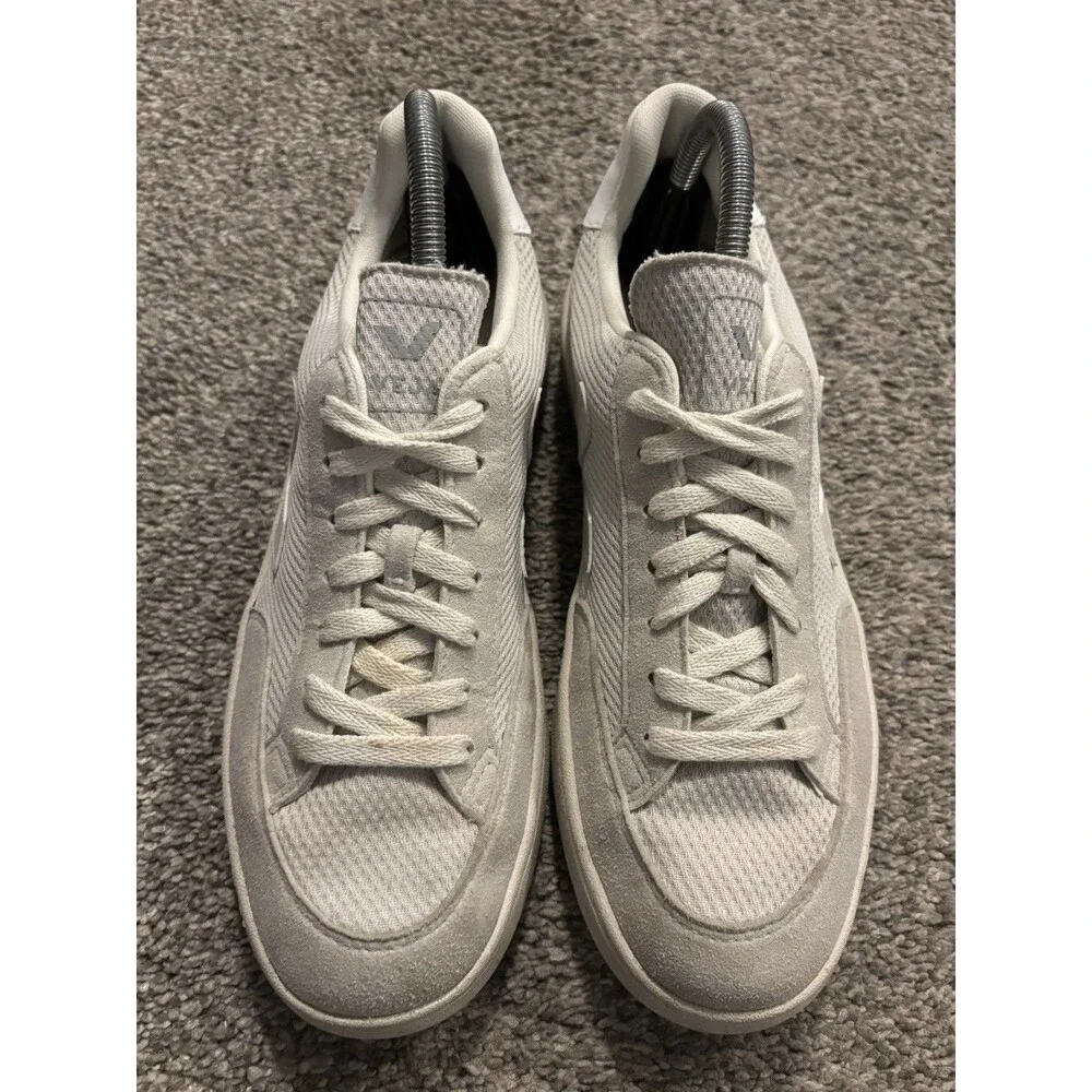 Veja pre owned